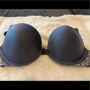 Victoria Secrets
Push-Up